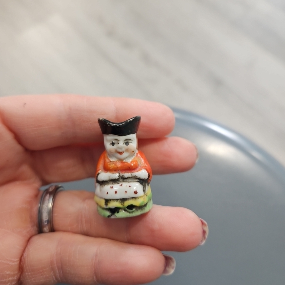 VINTAGE POST WWII JAPAN MINIATURE 1 1/2" TOBY MUG JUG (I-8)